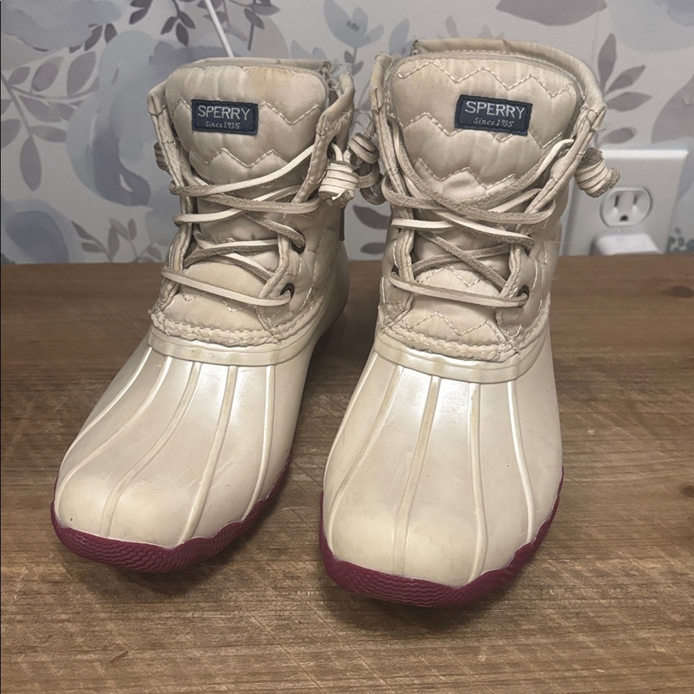 Girls Sperry boots - Picture 2 of 7